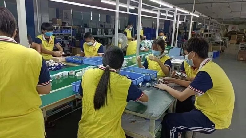 同城搬家收费标准并非一成不变，它通常由以下几个部分构成：